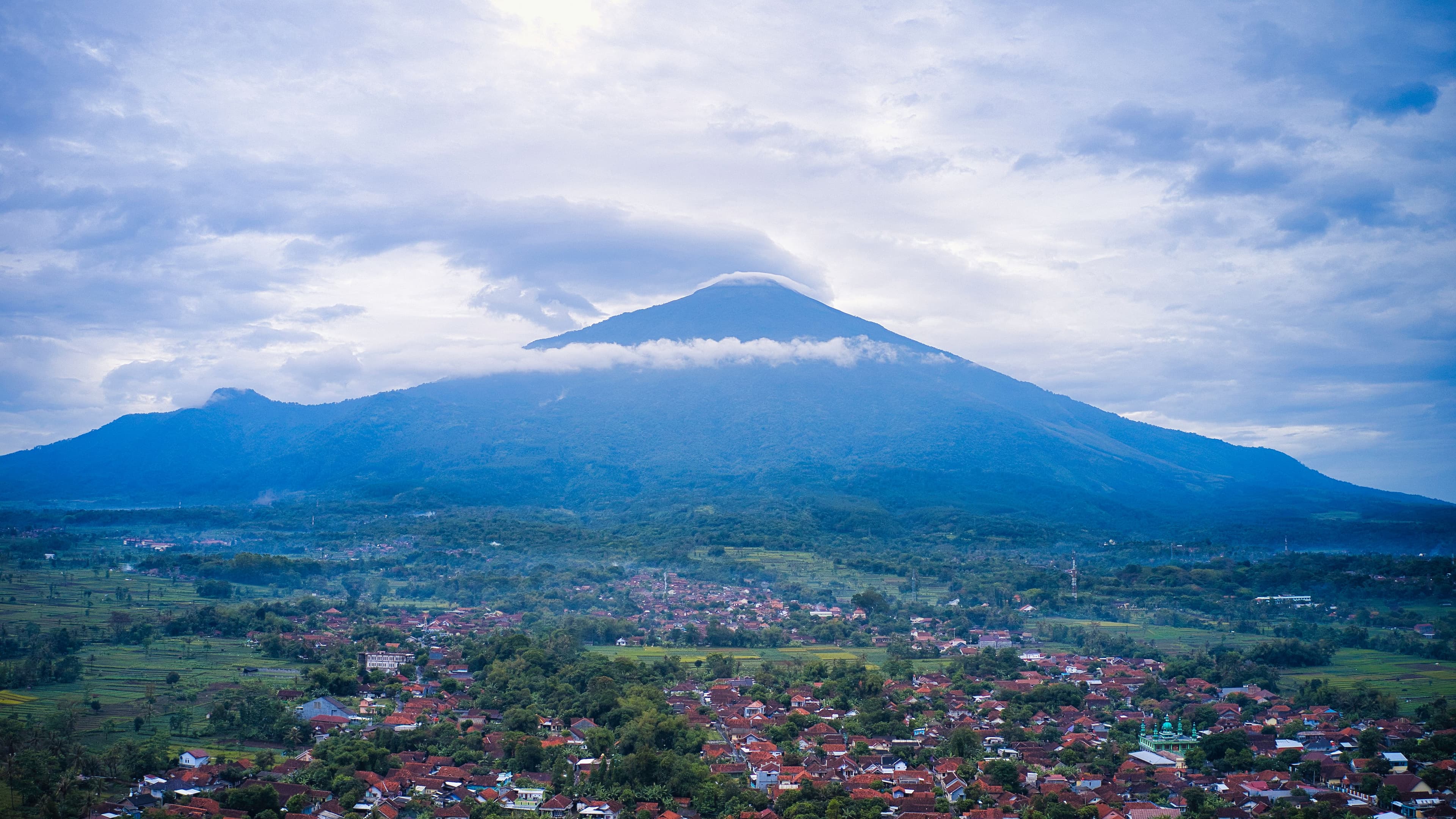 Gunung Salak
